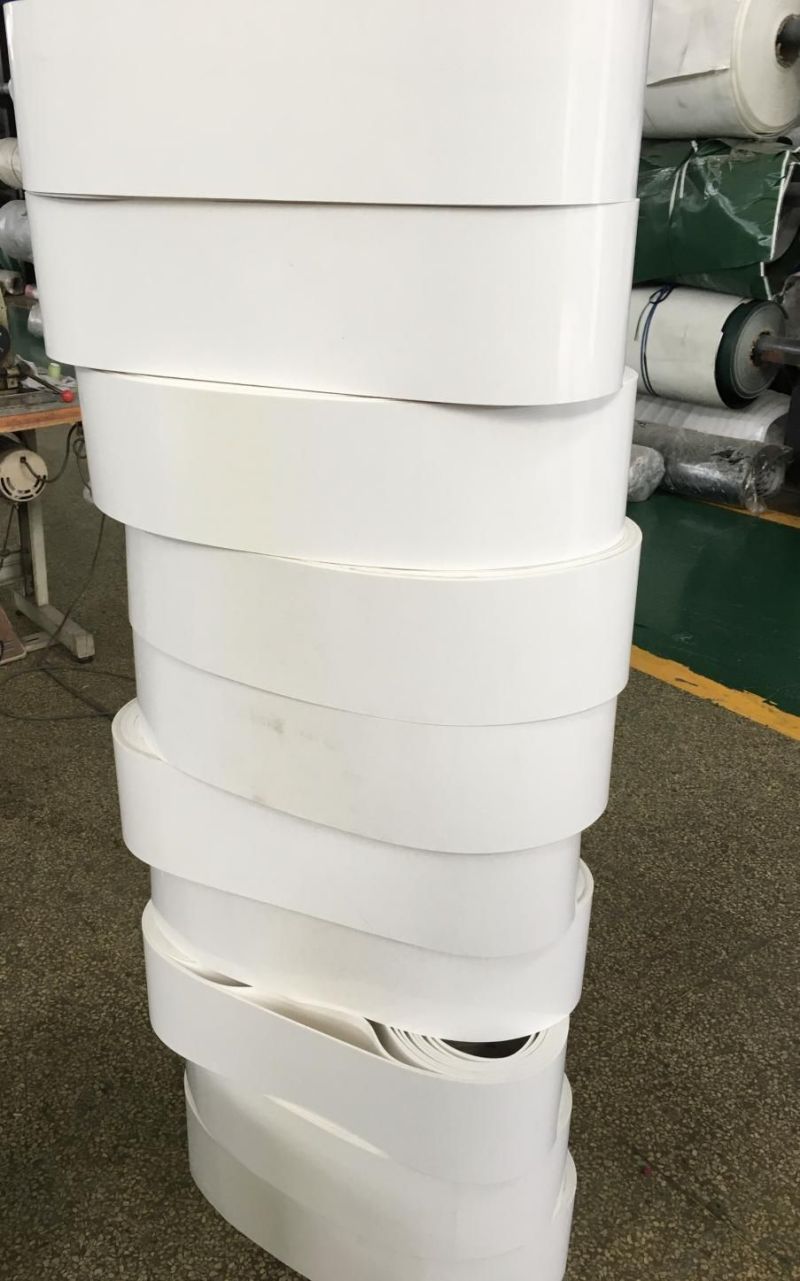 3.3白PVC三布三胶输送带