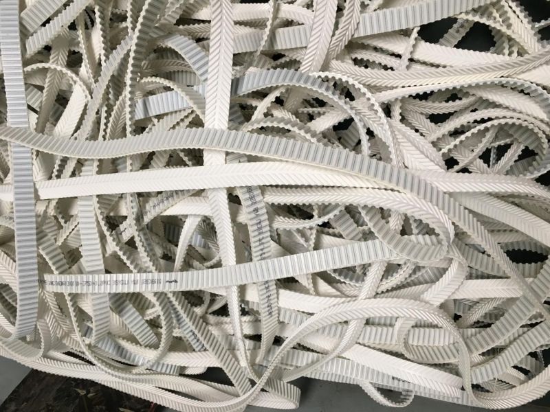 PU同步带表面加白PVC鱼骨纹皮