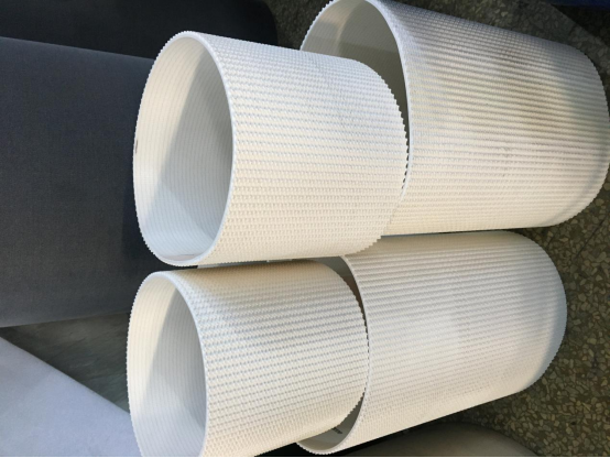 5.0白色PVC爬坡带