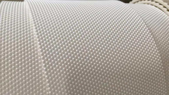 1.8白色PVC小圆点止滑胶带