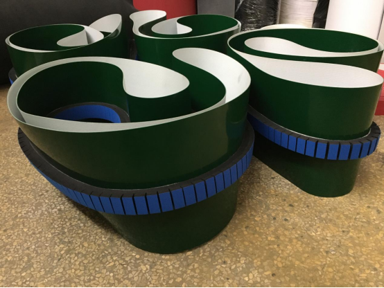 PVC输送带表面加兰布海绵条切口