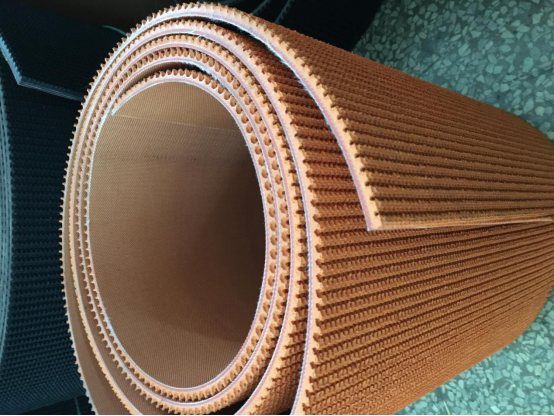 7.0厚二布桔色橡胶爬坡带